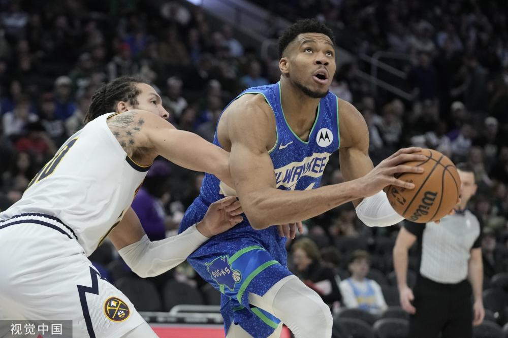 队后防线的 队后防线的