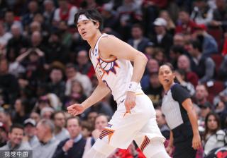 他在场上的 他在场上的